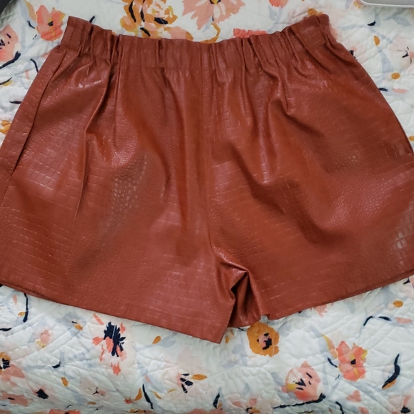 FREE PEOPLE CROC MARE HELENA FAUX LEATHER SHORTS - Picture 8 of 12